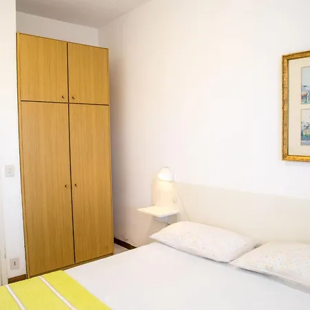 Apartament In Pine Forest Near The Eraclea Mare